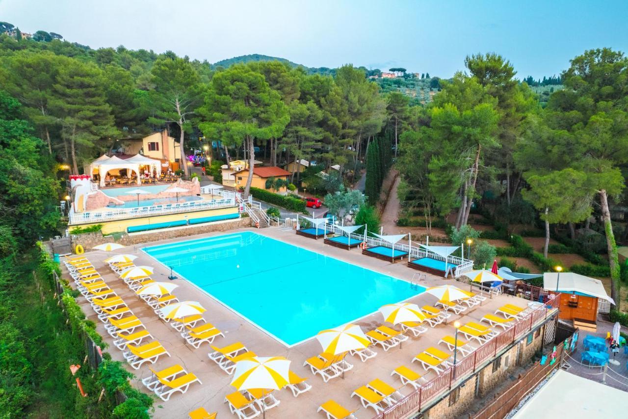 Le Pianacce Camping Village Castagneto Carducci Exterior foto